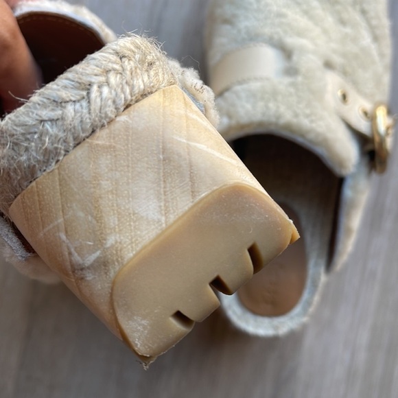 SEE BY CHLOÉ Viviane buckled shearling clogs - Picture 12 of 17